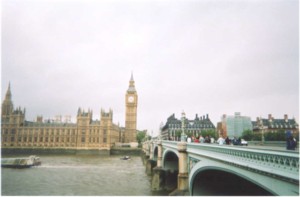 11a
Tommy:  Een brug en de Big Ben.