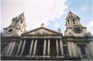 14a
Tommy:  Voorkant van de St. Paul's Cathedral.